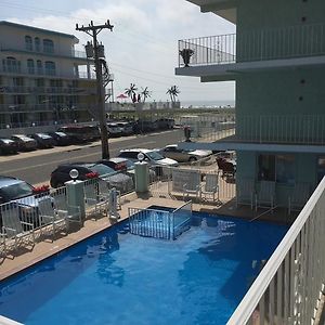 Standard Suite Pool View